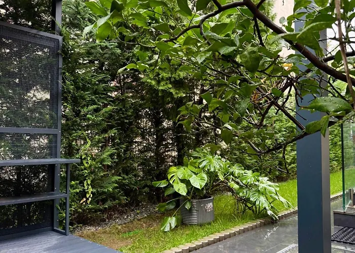 Langa Arena Cu 2 Camere, Bucatarie, Baie Si Camara Apartmán *