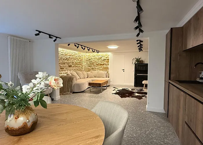 Apartmán Langa Arena Cu 2 Camere, Bucatarie, Baie Si Camara